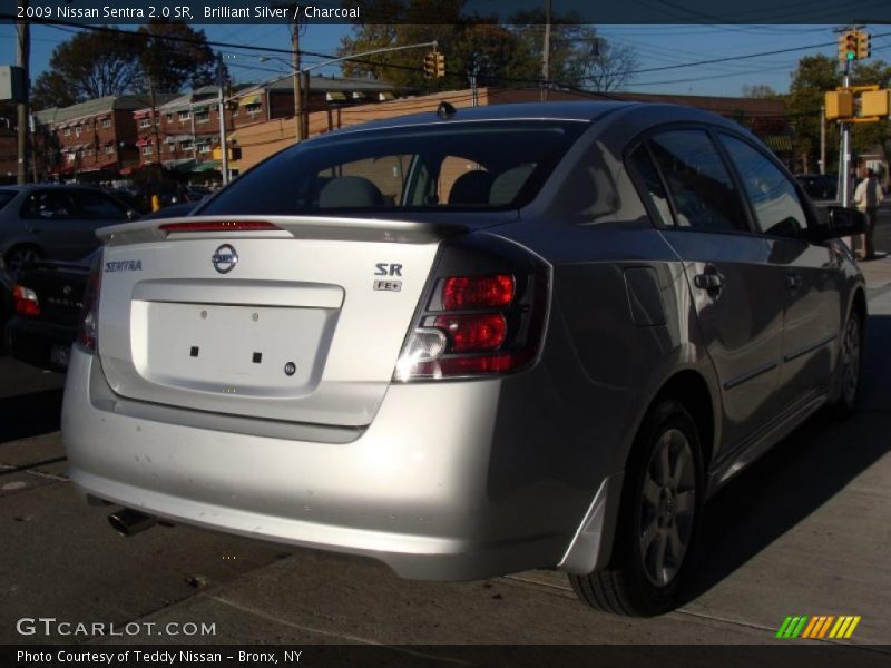 Brilliant Silver / Charcoal 2009 Nissan Sentra 2.0 SR