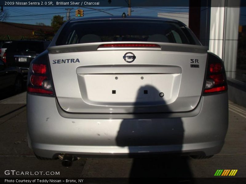 Brilliant Silver / Charcoal 2009 Nissan Sentra 2.0 SR