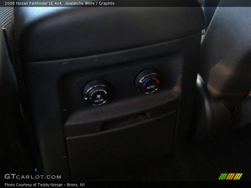 Avalanche White / Graphite 2008 Nissan Pathfinder SE 4x4