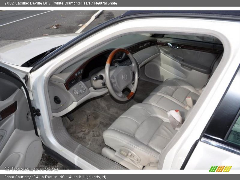 White Diamond Pearl / Neutral Shale 2002 Cadillac DeVille DHS