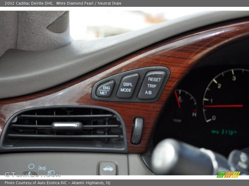 Controls of 2002 DeVille DHS