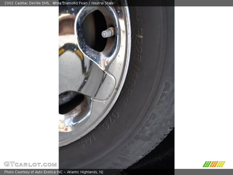 White Diamond Pearl / Neutral Shale 2002 Cadillac DeVille DHS