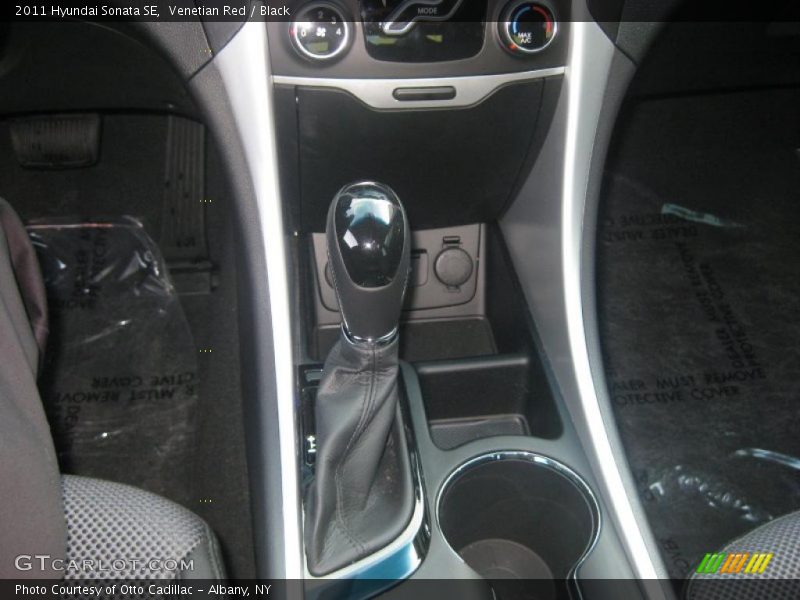Venetian Red / Black 2011 Hyundai Sonata SE