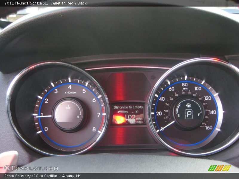 Venetian Red / Black 2011 Hyundai Sonata SE