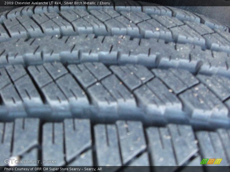 Silver Birch Metallic / Ebony 2009 Chevrolet Avalanche LT 4x4