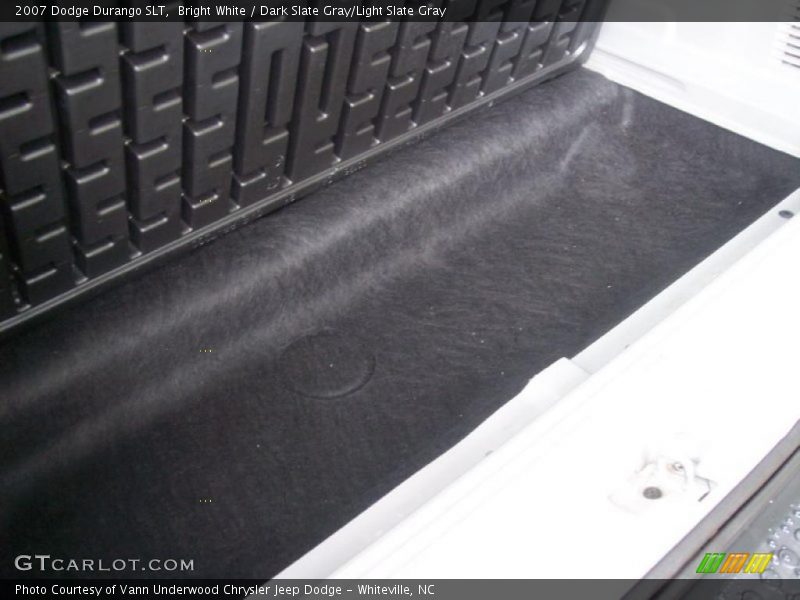 Bright White / Dark Slate Gray/Light Slate Gray 2007 Dodge Durango SLT