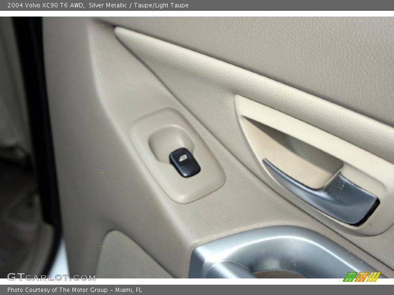 Silver Metallic / Taupe/Light Taupe 2004 Volvo XC90 T6 AWD