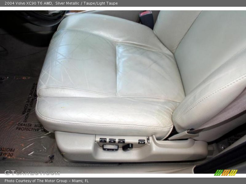 Silver Metallic / Taupe/Light Taupe 2004 Volvo XC90 T6 AWD