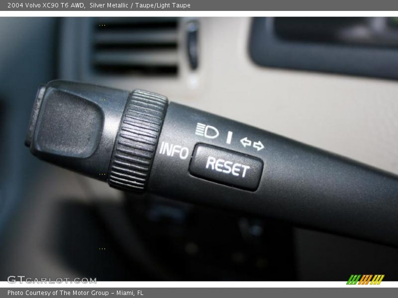 Silver Metallic / Taupe/Light Taupe 2004 Volvo XC90 T6 AWD