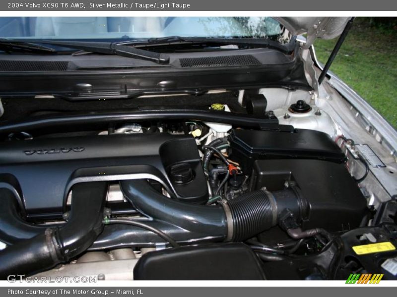 Silver Metallic / Taupe/Light Taupe 2004 Volvo XC90 T6 AWD