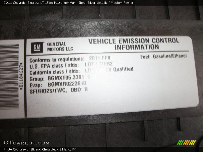 Sheer Silver Metallic / Medium Pewter 2011 Chevrolet Express LT 1500 Passenger Van
