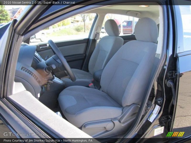 Super Black / Charcoal 2010 Nissan Sentra 2.0 SR