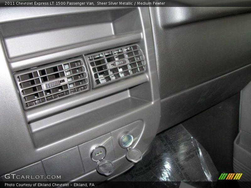 Sheer Silver Metallic / Medium Pewter 2011 Chevrolet Express LT 1500 Passenger Van