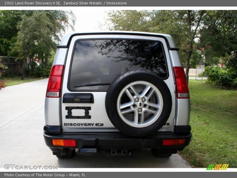 Zambezi Silver Metallic / Smokestone 2002 Land Rover Discovery II SE