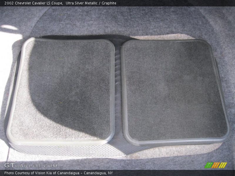 Ultra Silver Metallic / Graphite 2002 Chevrolet Cavalier LS Coupe