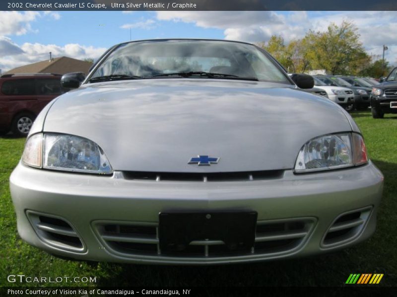 Ultra Silver Metallic / Graphite 2002 Chevrolet Cavalier LS Coupe