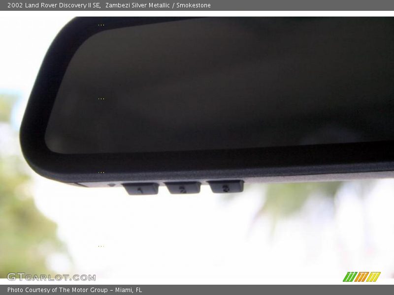 Zambezi Silver Metallic / Smokestone 2002 Land Rover Discovery II SE