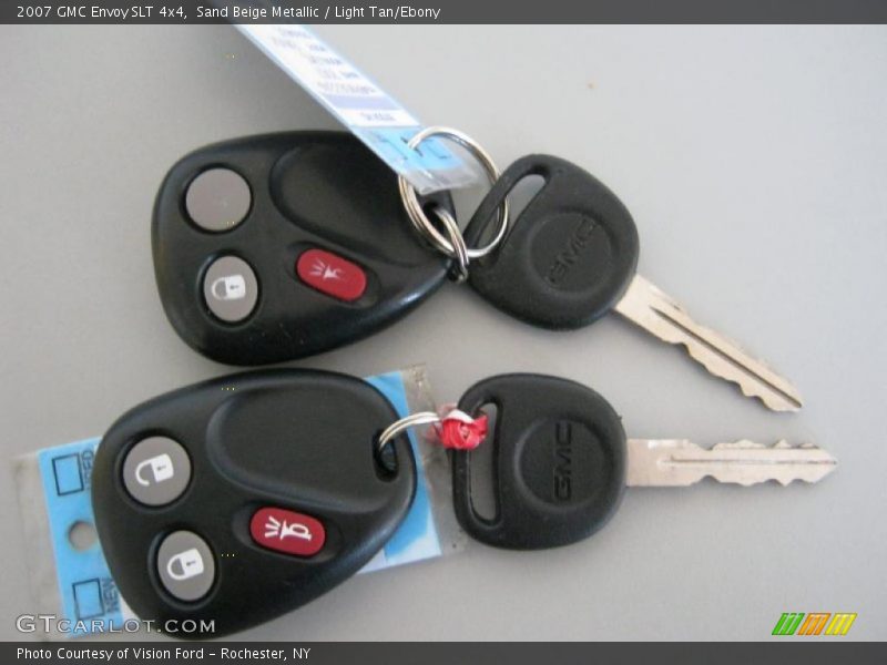 Sand Beige Metallic / Light Tan/Ebony 2007 GMC Envoy SLT 4x4