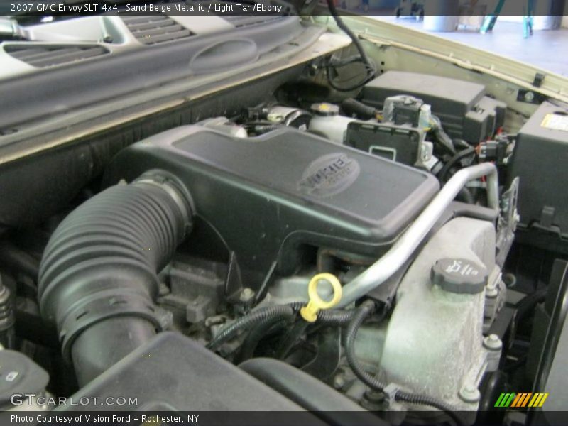 Sand Beige Metallic / Light Tan/Ebony 2007 GMC Envoy SLT 4x4