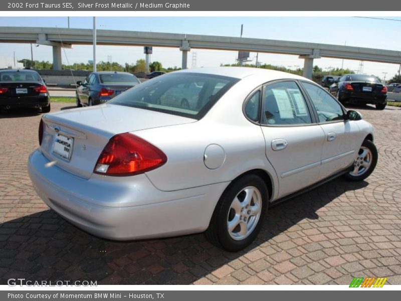 Silver Frost Metallic / Medium Graphite 2002 Ford Taurus SES