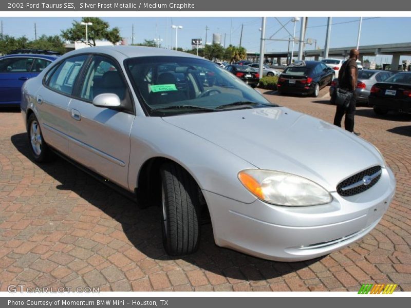 Silver Frost Metallic / Medium Graphite 2002 Ford Taurus SES