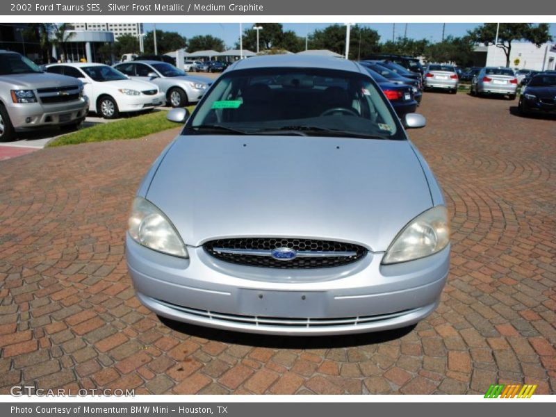 Silver Frost Metallic / Medium Graphite 2002 Ford Taurus SES