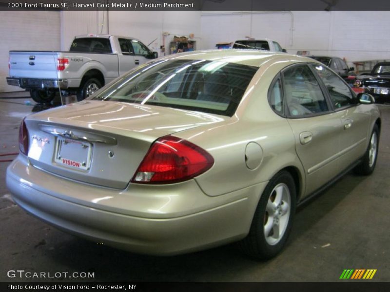 Harvest Gold Metallic / Medium Parchment 2001 Ford Taurus SE