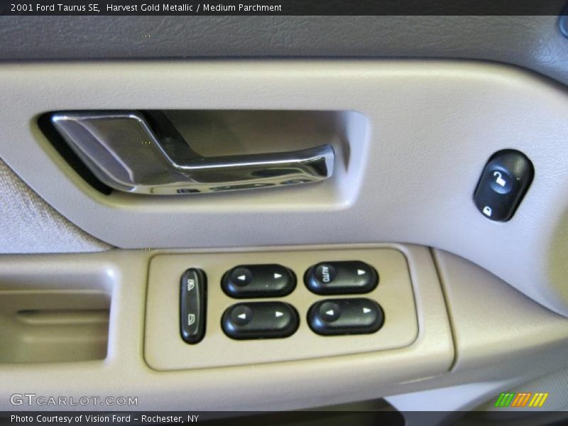 Harvest Gold Metallic / Medium Parchment 2001 Ford Taurus SE