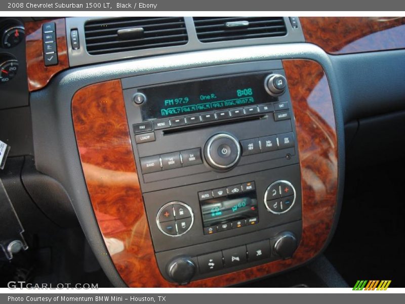 Controls of 2008 Suburban 1500 LT