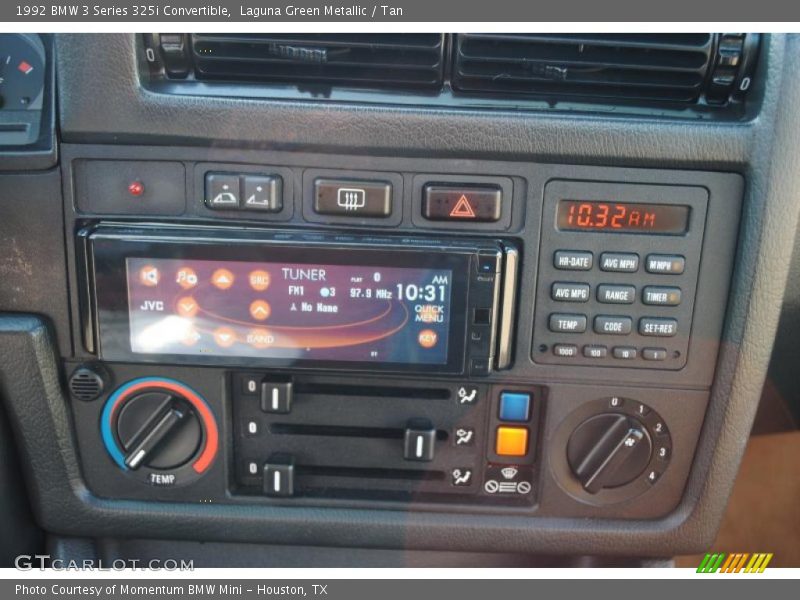 Controls of 1992 3 Series 325i Convertible