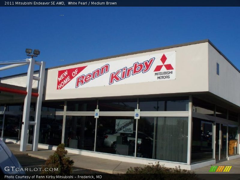 White Pearl / Medium Brown 2011 Mitsubishi Endeavor SE AWD