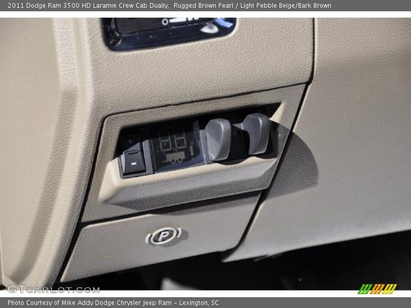 Rugged Brown Pearl / Light Pebble Beige/Bark Brown 2011 Dodge Ram 3500 HD Laramie Crew Cab Dually