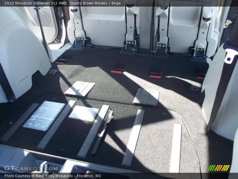 Quartz Brown Metallic / Beige 2010 Mitsubishi Outlander XLS 4WD