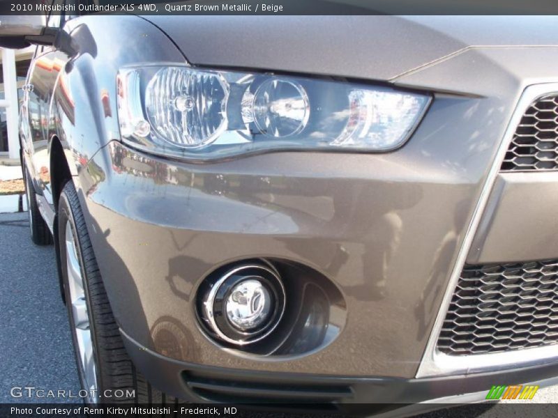 Quartz Brown Metallic / Beige 2010 Mitsubishi Outlander XLS 4WD