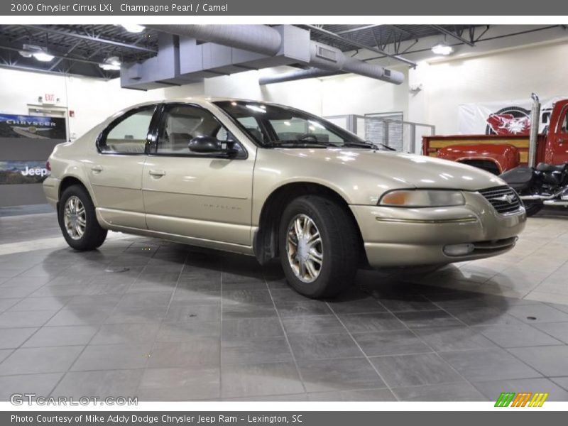 Champagne Pearl / Camel 2000 Chrysler Cirrus LXi