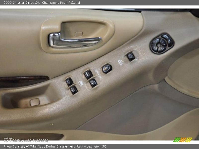 Champagne Pearl / Camel 2000 Chrysler Cirrus LXi