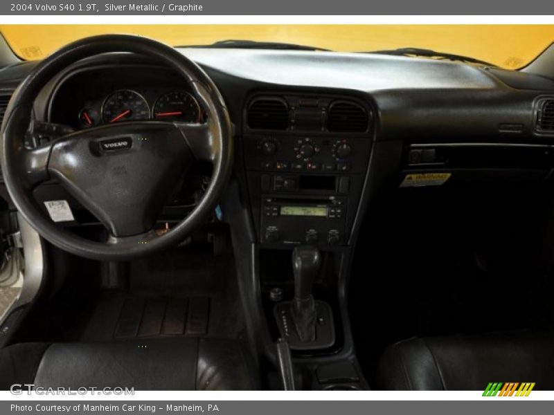 Silver Metallic / Graphite 2004 Volvo S40 1.9T