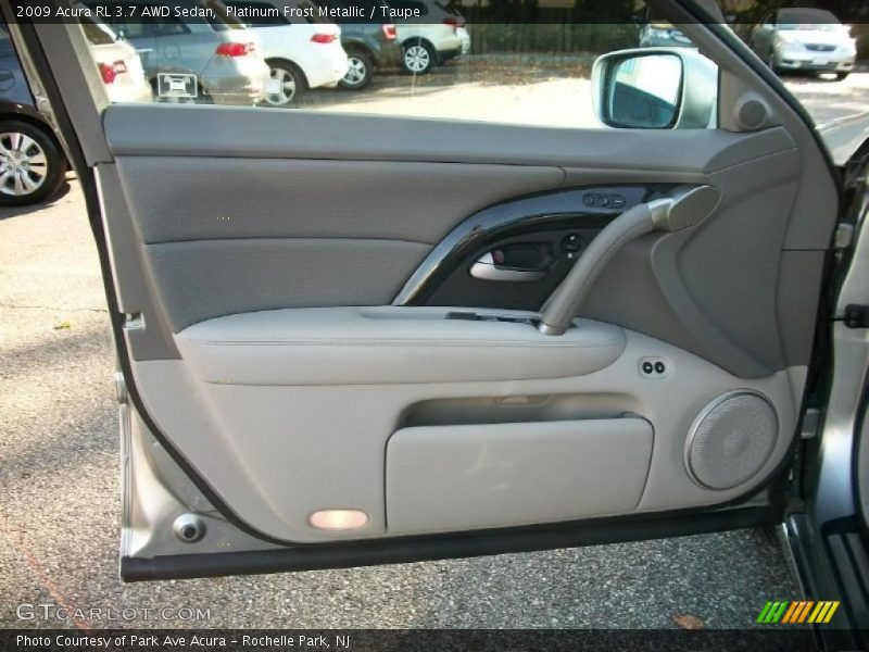 Door Panel of 2009 RL 3.7 AWD Sedan