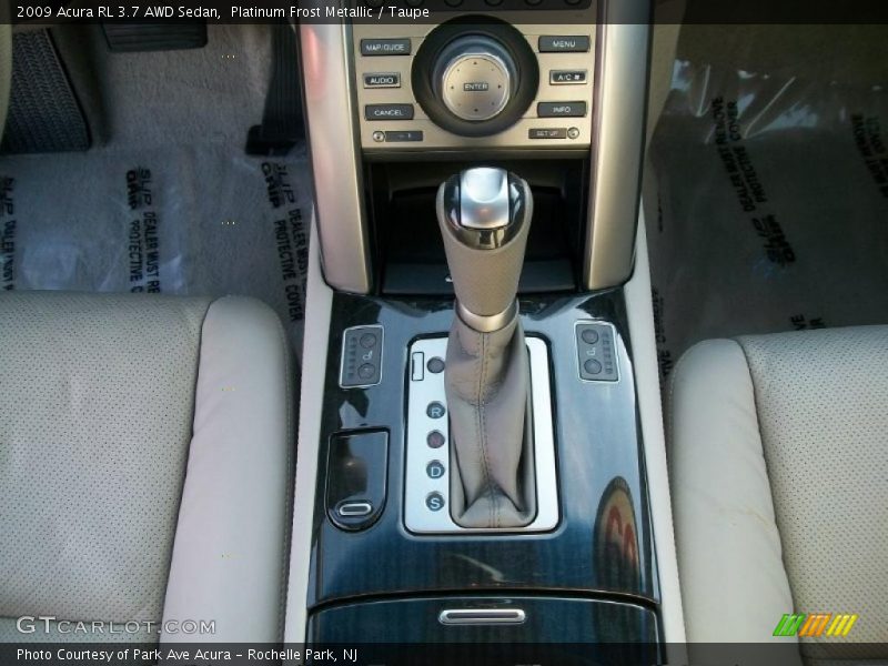 Controls of 2009 RL 3.7 AWD Sedan