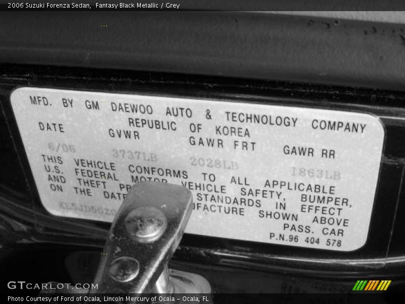 Fantasy Black Metallic / Grey 2006 Suzuki Forenza Sedan