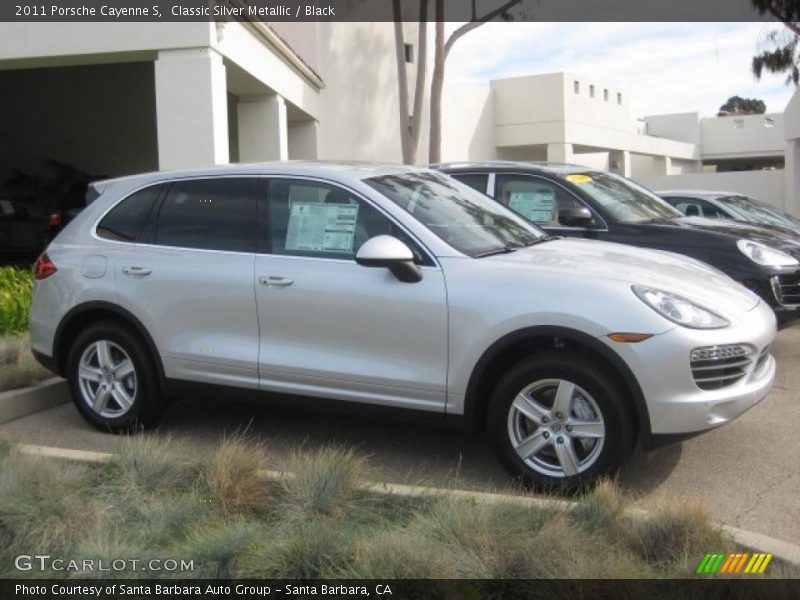 Classic Silver Metallic / Black 2011 Porsche Cayenne S