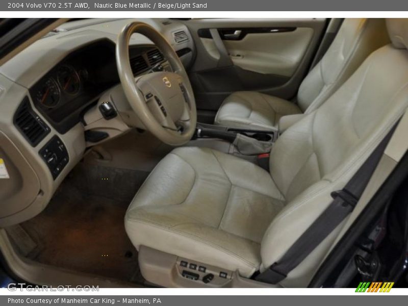 Nautic Blue Metallic / Beige/Light Sand 2004 Volvo V70 2.5T AWD
