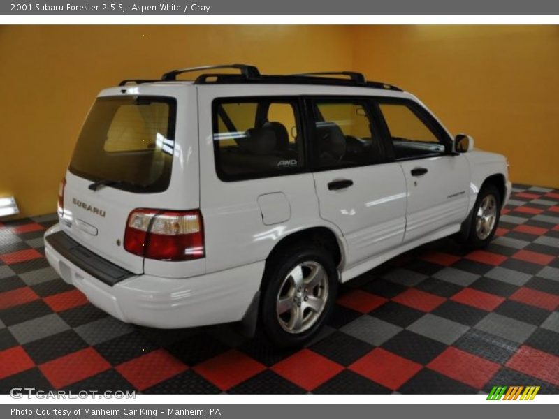 Aspen White / Gray 2001 Subaru Forester 2.5 S