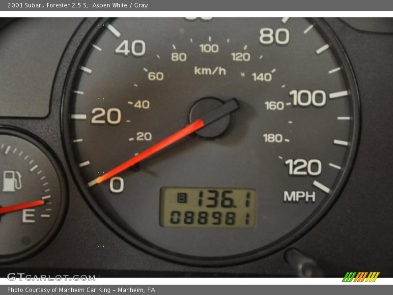 Aspen White / Gray 2001 Subaru Forester 2.5 S