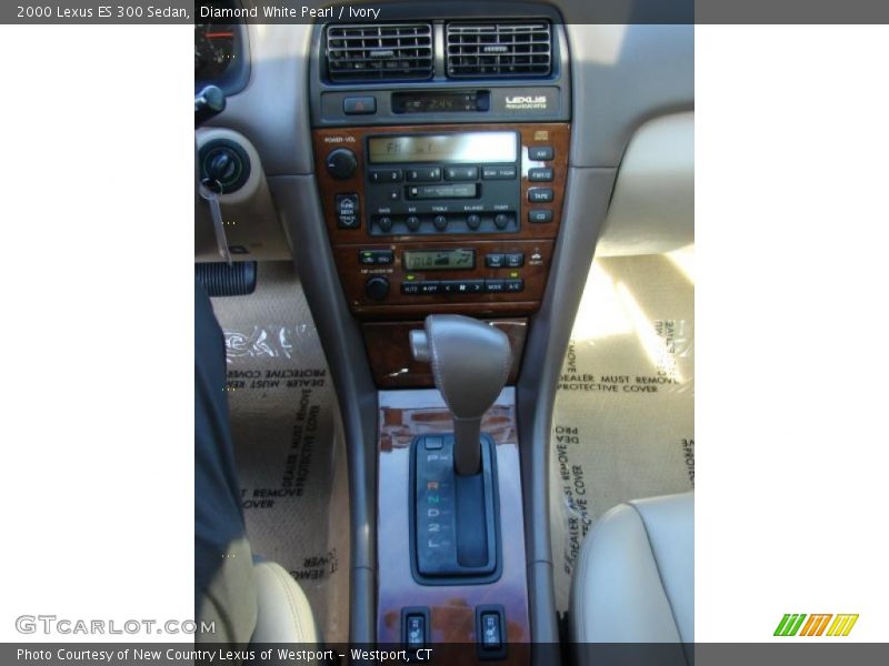 Diamond White Pearl / Ivory 2000 Lexus ES 300 Sedan