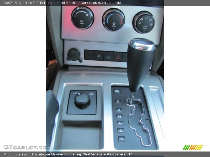 Light Khaki Metallic / Dark Khaki/Medium Khaki 2007 Dodge Nitro SLT 4x4