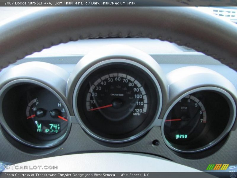 Light Khaki Metallic / Dark Khaki/Medium Khaki 2007 Dodge Nitro SLT 4x4