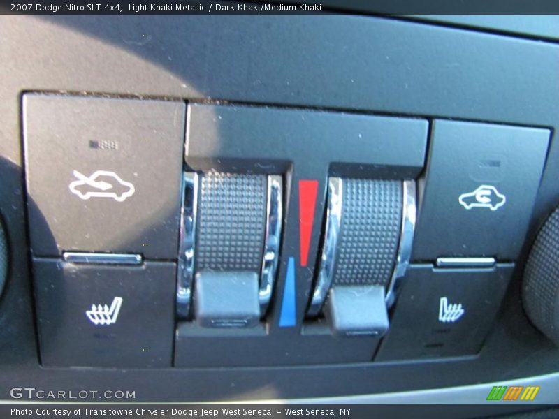 Light Khaki Metallic / Dark Khaki/Medium Khaki 2007 Dodge Nitro SLT 4x4