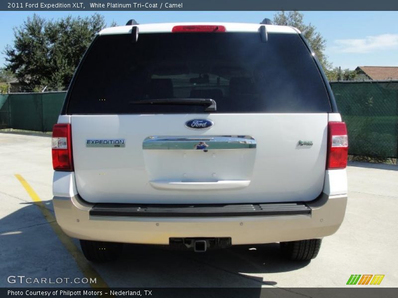 White Platinum Tri-Coat / Camel 2011 Ford Expedition XLT