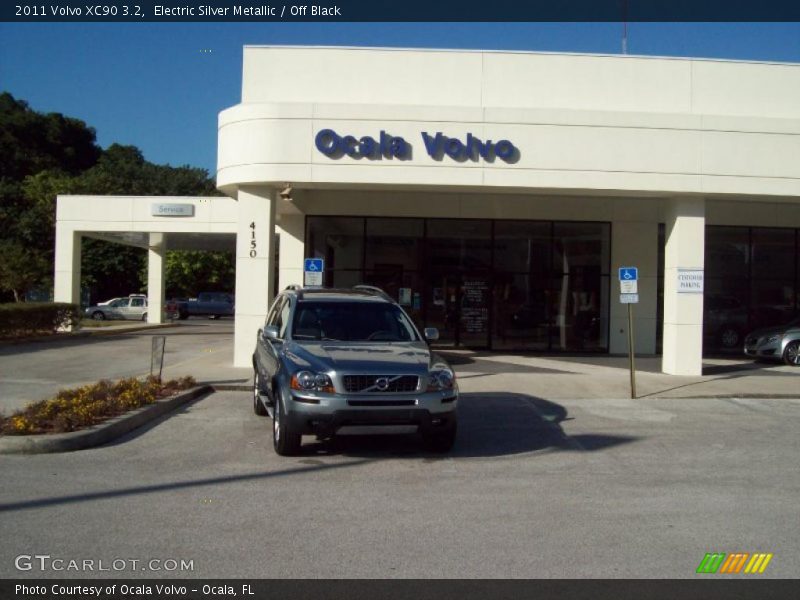 Electric Silver Metallic / Off Black 2011 Volvo XC90 3.2